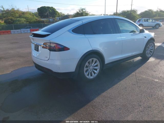 Tesla Model X Image 7