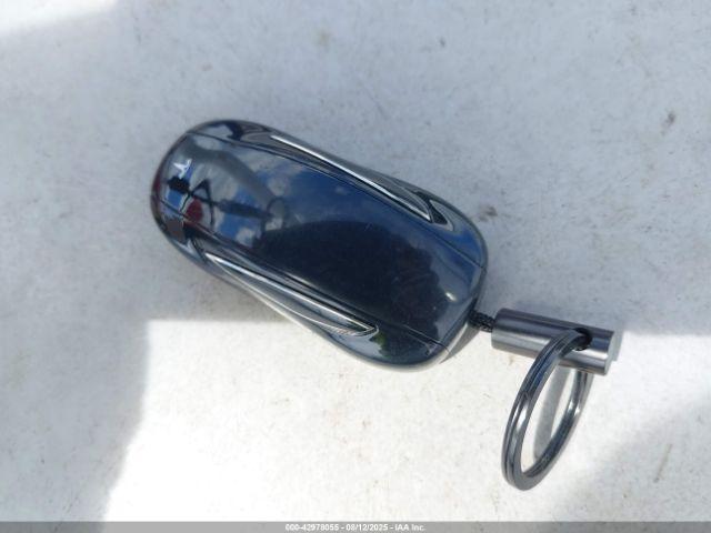 Tesla Model X Image 16