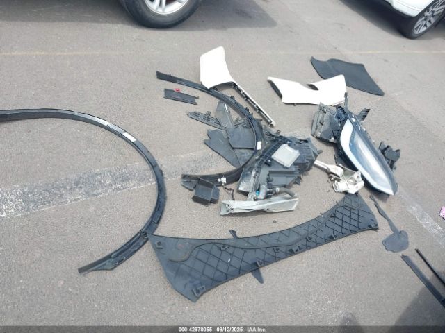 Tesla Model X Image 12