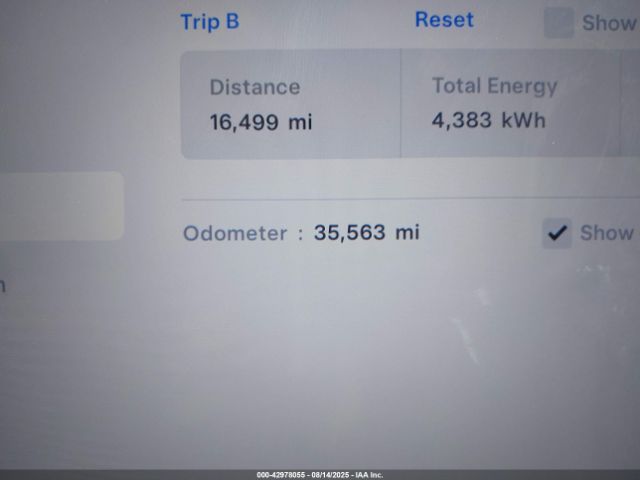 Tesla Model X Image 18