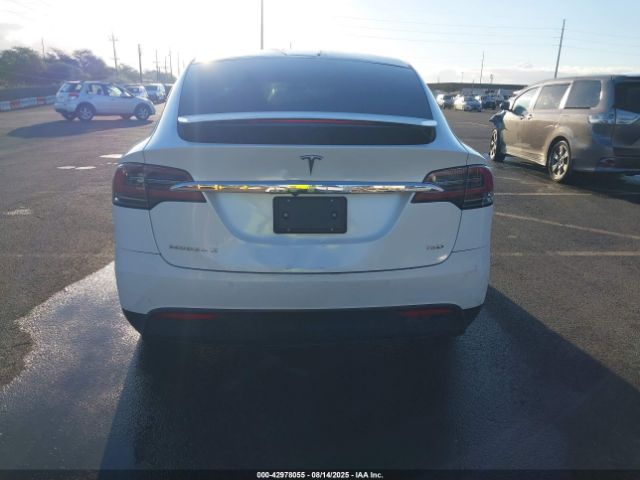 Tesla Model X Image 6