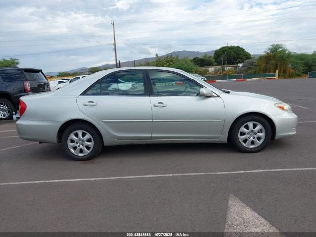 Toyota Camry Image 9