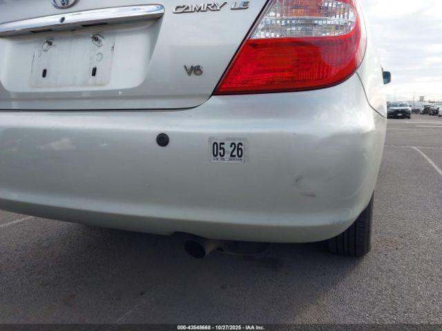 Toyota Camry Image 19