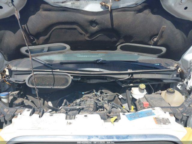 Ford Transit Xlt Image 9