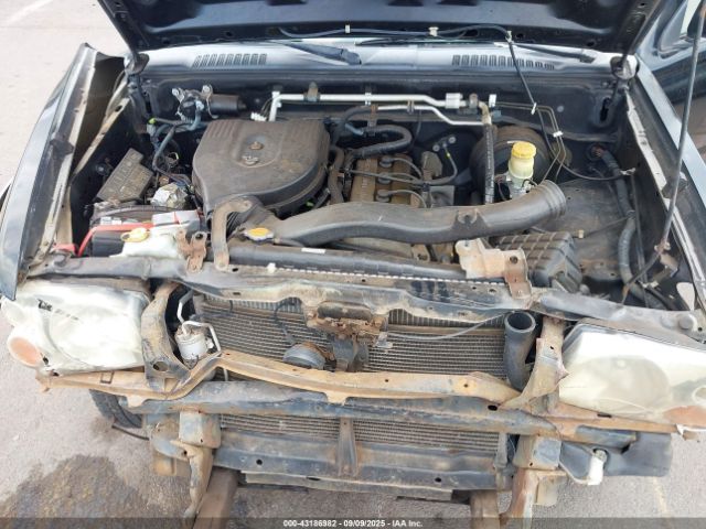 Nissan Frontier Xe Image 9