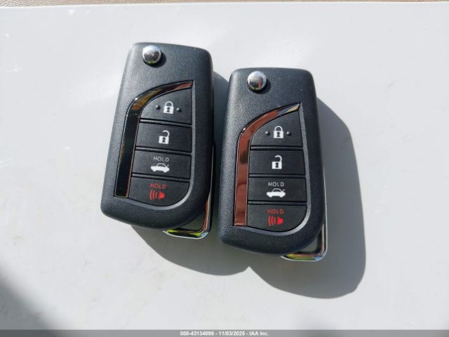 Toyota Camry Se Image 4