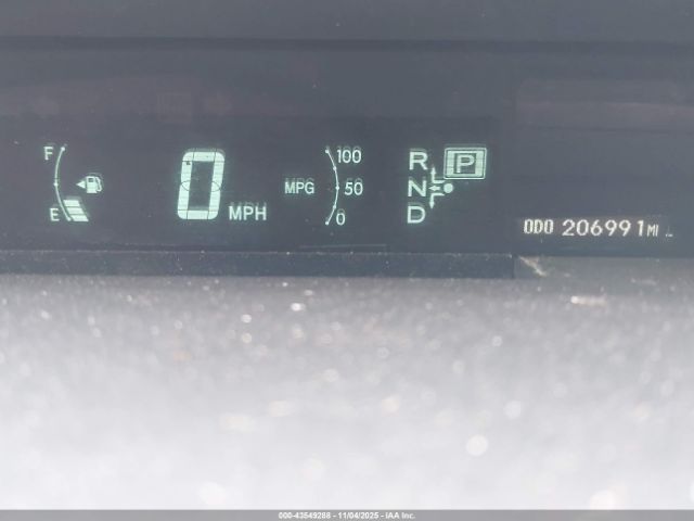 Toyota Prius Two Image 16