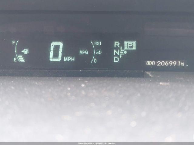 Toyota Prius Two Image 16