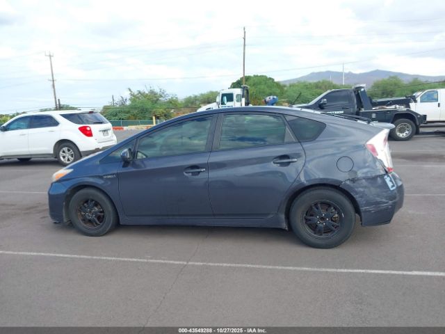 Toyota Prius Two Image 14