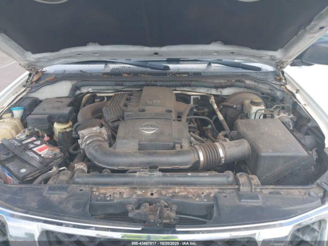 Nissan Pathfinder S Image 10