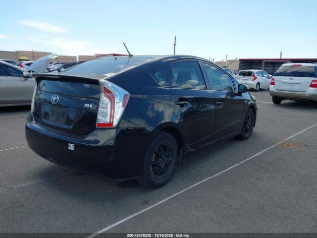 Toyota Prius Image 16