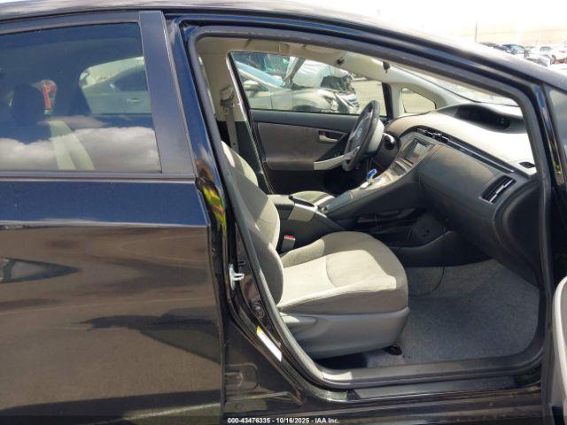 Toyota Prius Image 4