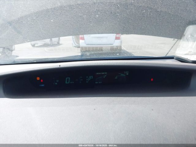 Toyota Prius Image 8