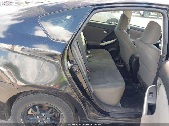 Toyota Prius Image 3