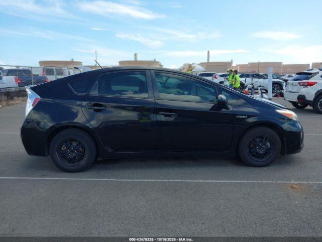 Toyota Prius Image 11