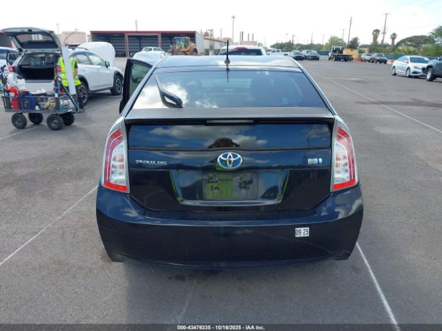 Toyota Prius Image 10