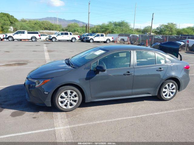 Toyota Corolla Le Image 12