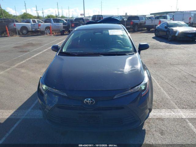 Toyota Corolla Le Image 8