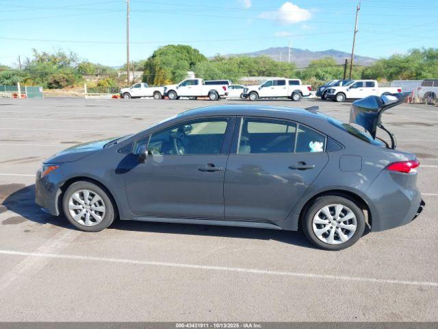 Toyota Corolla Le Image 2