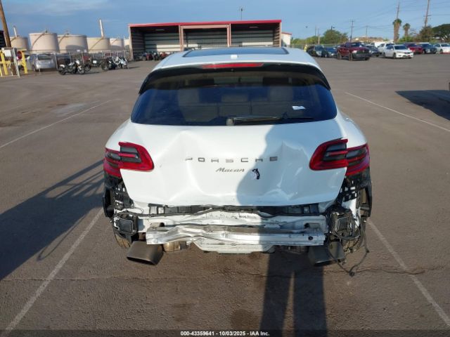 Porsche Macan Image 17