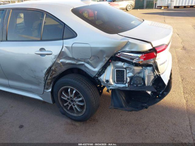 Toyota Corolla Hybrid Le Image 5