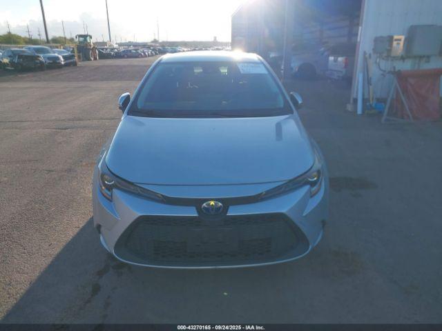 Toyota Corolla Hybrid Le Image 13