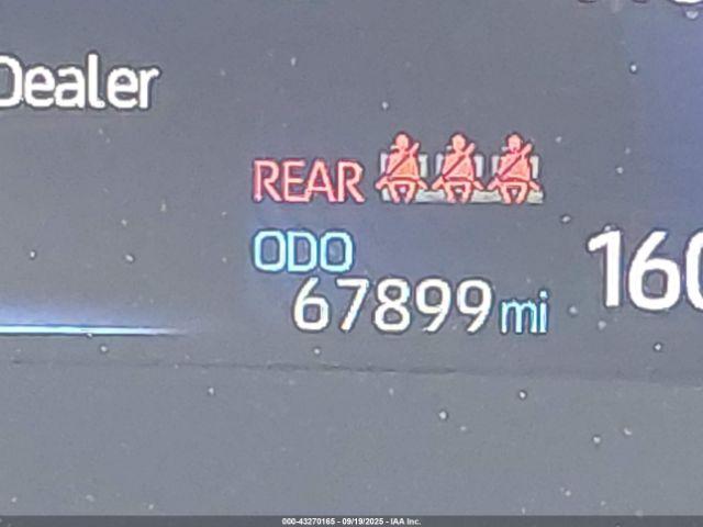 Toyota Corolla Hybrid Le Image 16