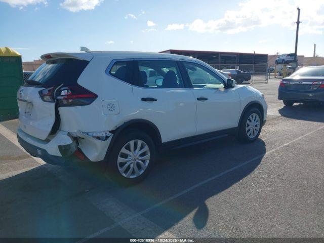 Nissan Rogue S Image 11
