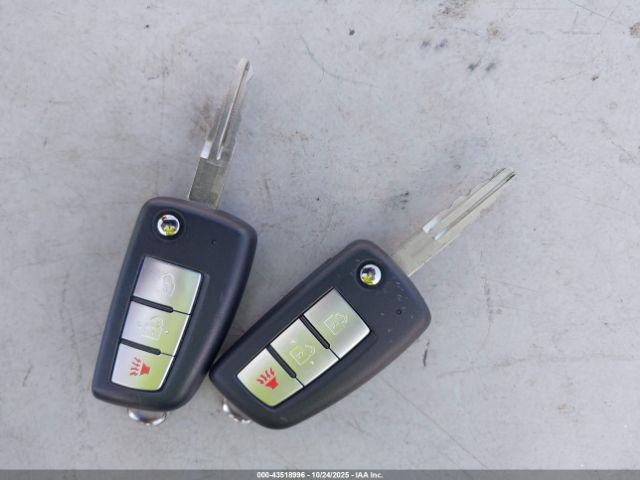 Nissan Rogue S Image 3