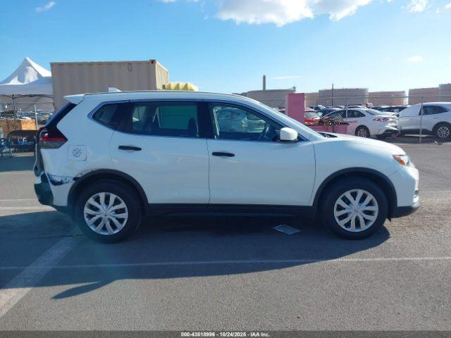 Nissan Rogue S Image 15