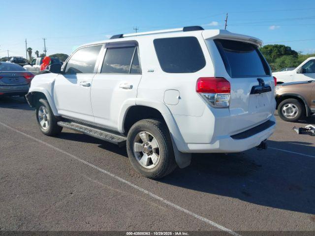 Toyota 4Runner Image 5