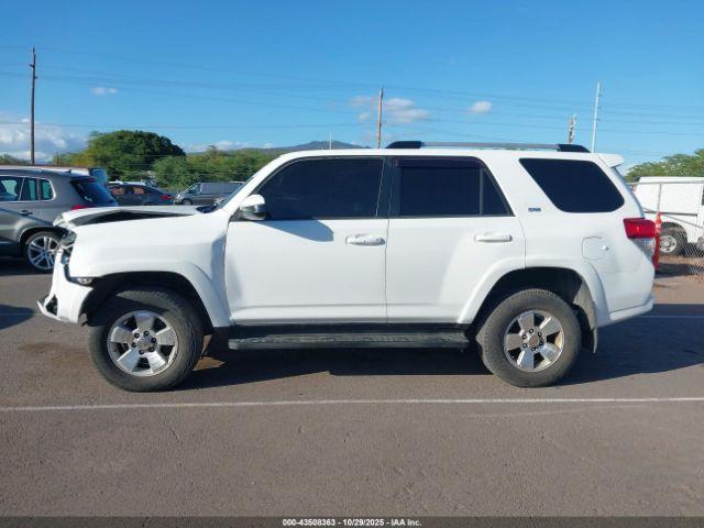 Toyota 4Runner Image 14