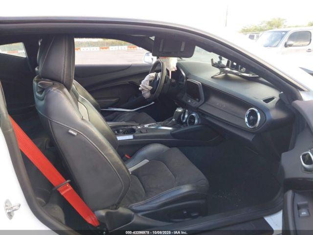 Chevrolet Camaro Rwd  1ss Image 4