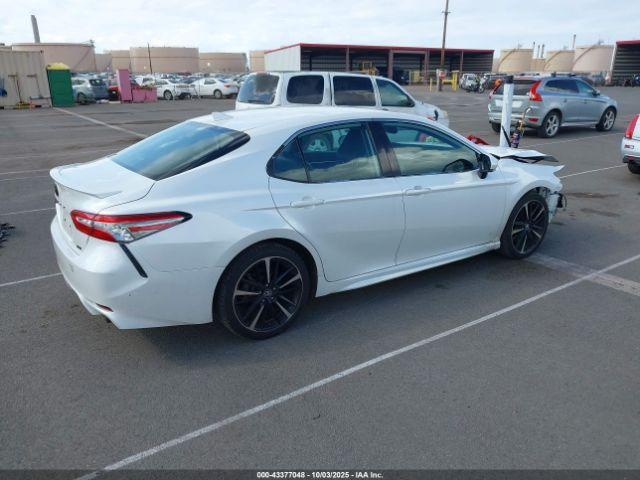 Toyota Camry Xse Image 4