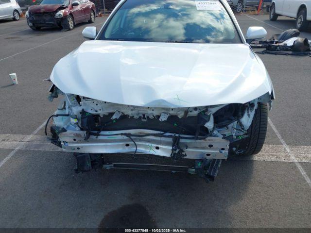 Toyota Camry Xse Image 7