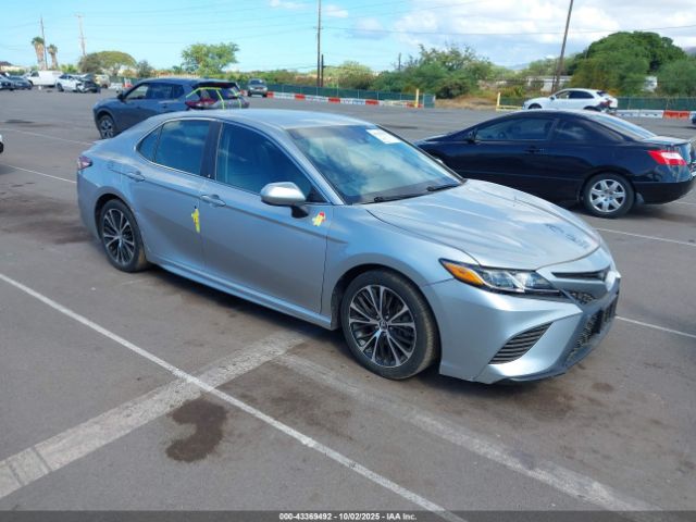 Toyota Camry Se Image 1