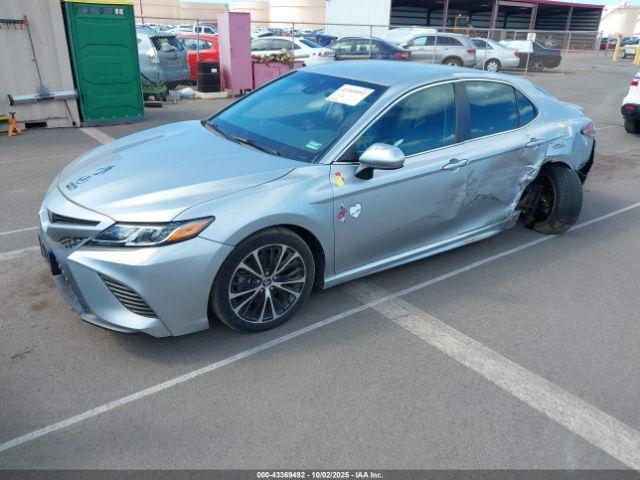 Toyota Camry Se Image 5
