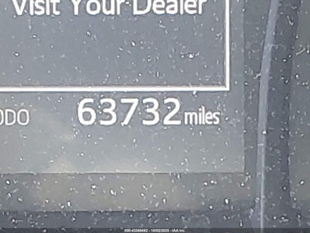 Toyota Camry Se Image 10