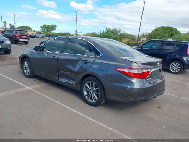 Toyota Camry Se Image 12