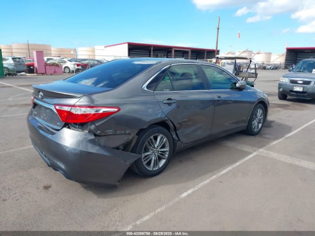 Toyota Camry Se Image 3