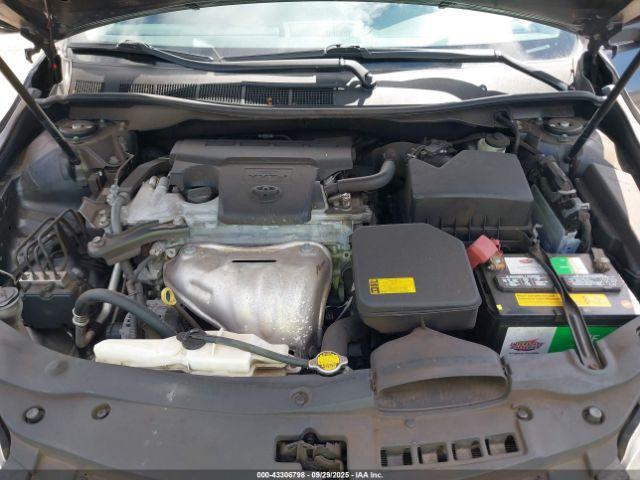 Toyota Camry Se Image 14