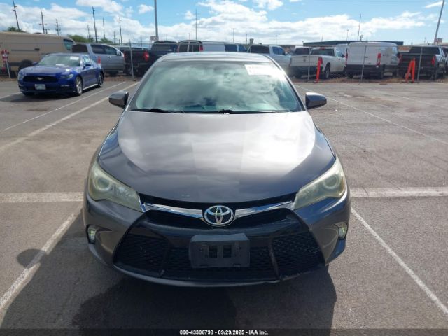 Toyota Camry Se Image 5