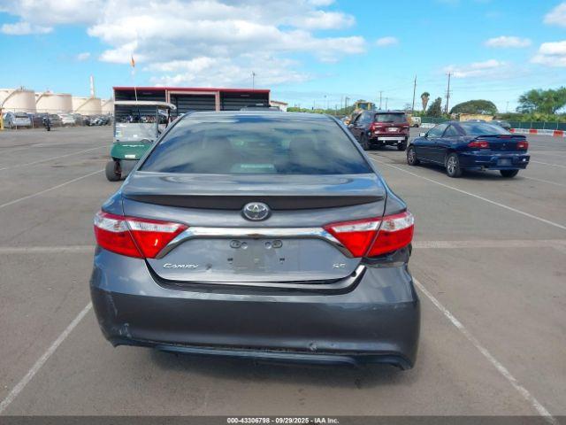 Toyota Camry Se Image 13