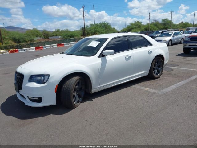 Chrysler 300 Touring L Image 5