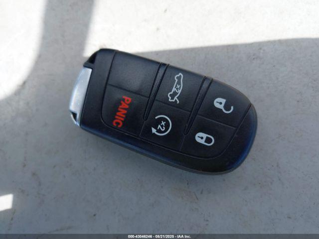 Chrysler 300 Touring L Image 13