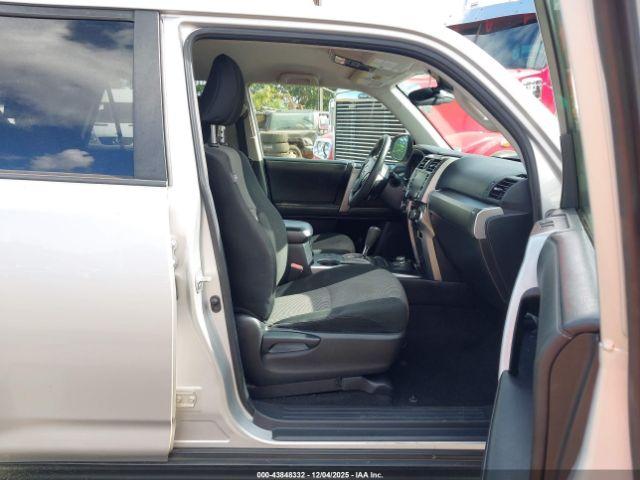 Toyota 4Runner Sr5 Image 14