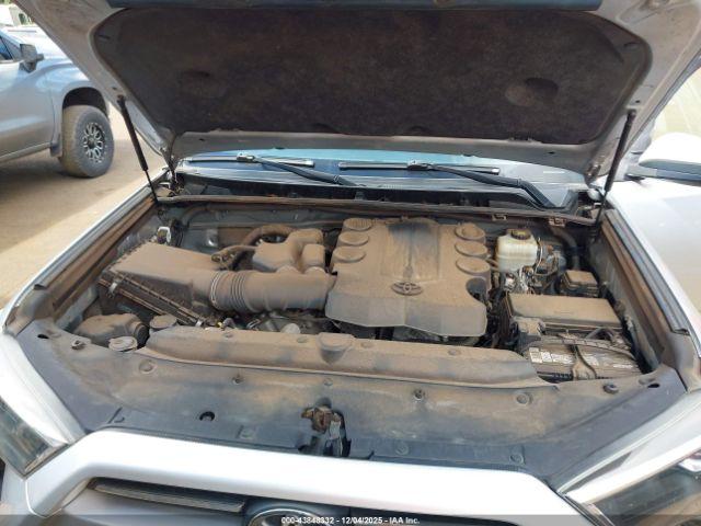 Toyota 4Runner Sr5 Image 6