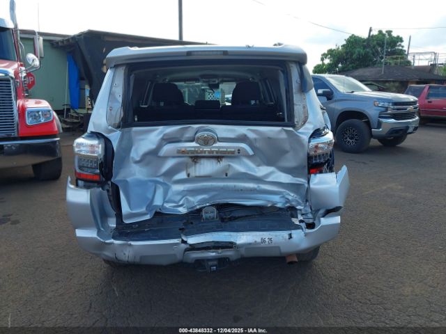 Toyota 4Runner Sr5 Image 15