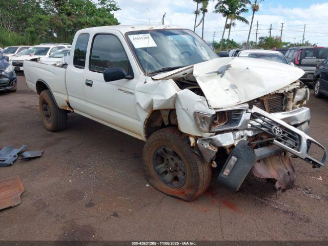  Salvage Toyota Tacoma