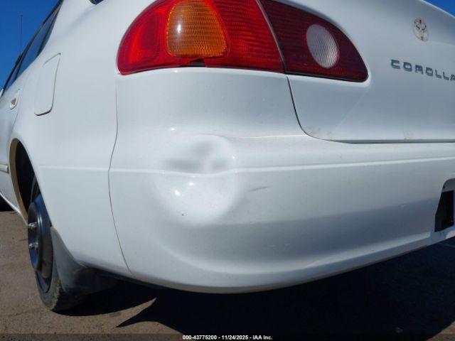 Toyota Corolla Le Image 12